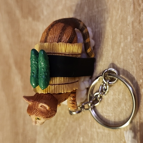 NWT embroidered owl zippered pouch and cat sushi keychain - Picture 3 of 6